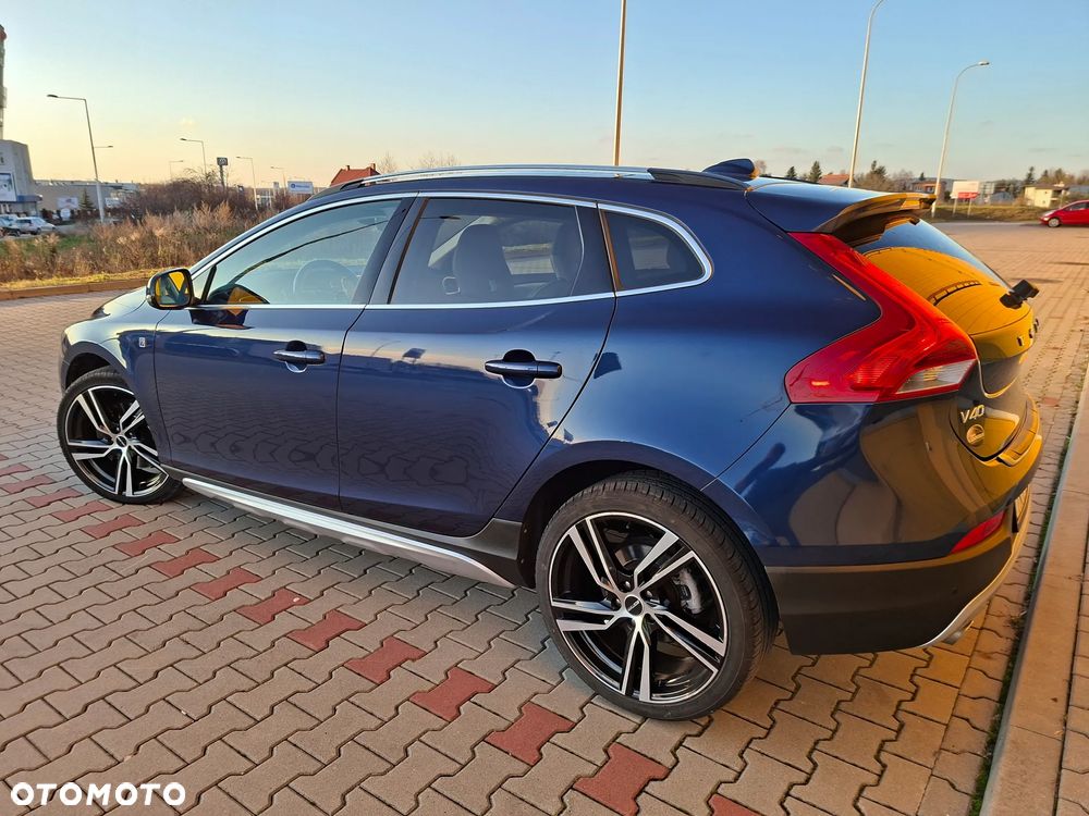 Volvo V40 Cross Country D3 Geartronic Ocean Race - 11