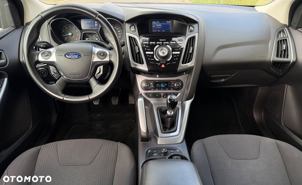 Ford Focus Turnier 1.6 EcoBoost Start-Stopp-System Titanium - 5