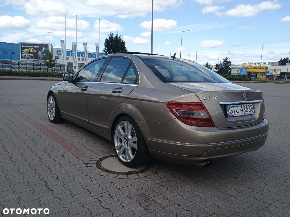 Mercedes-Benz Klasa C 220 CDI DPF Automatik Elegance - 9