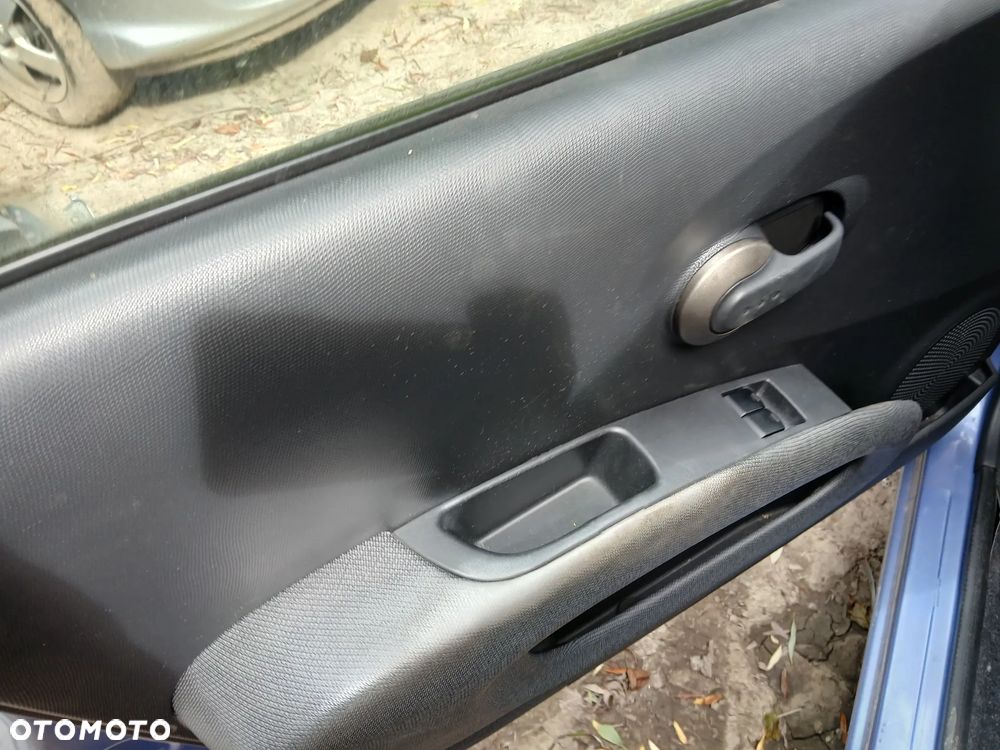 NISSAN MICRA K12 HB 5D T12 fotel fotele kanapa deska kokpit podsufitka boczek boczki klamka - 3