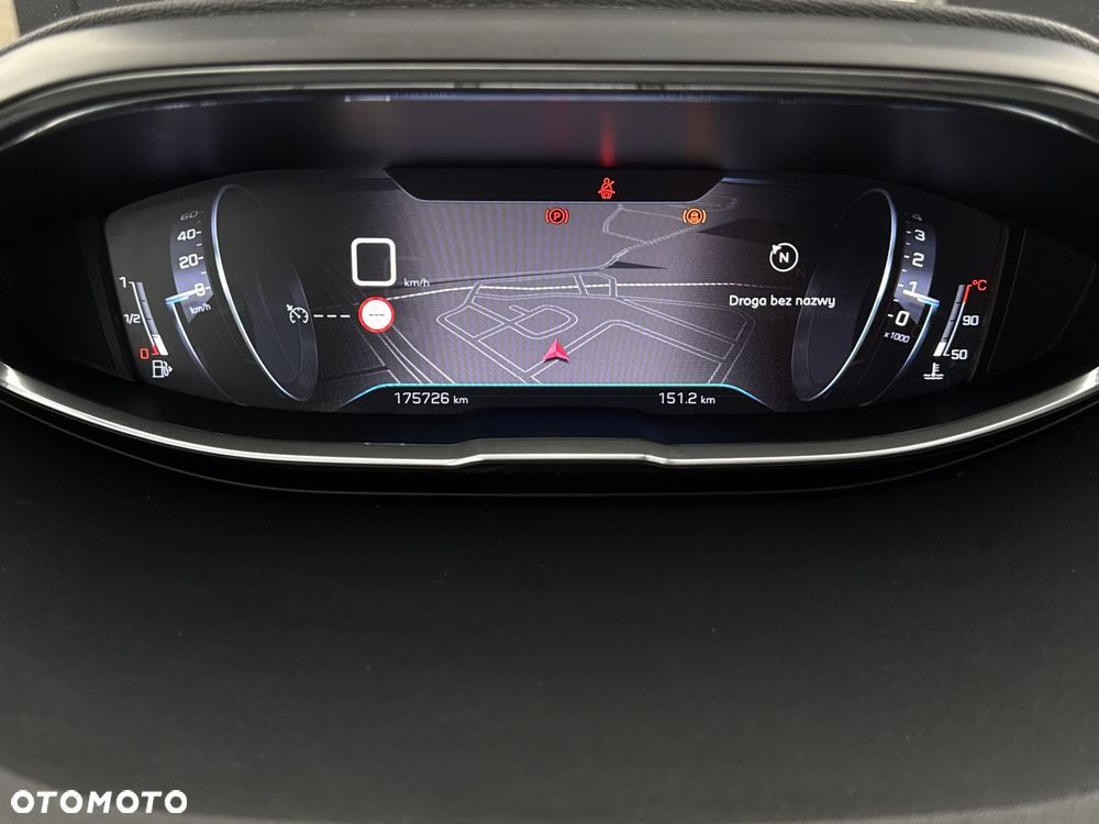Peugeot 3008 1.2 PureTech Allure S&S - 24