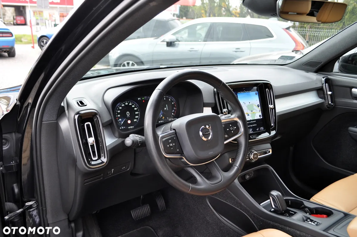 Volvo XC 40 T3 Momentum Pro - 15