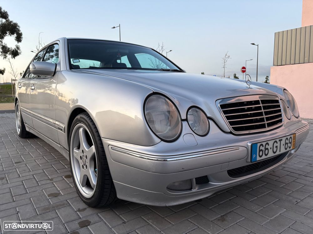 Mercedes-Benz E 240 Classic - 2