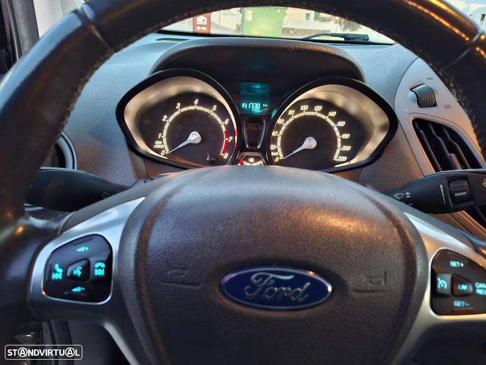 Ford Tourneo Connect 1.0i EcoBoost Titanium - 7