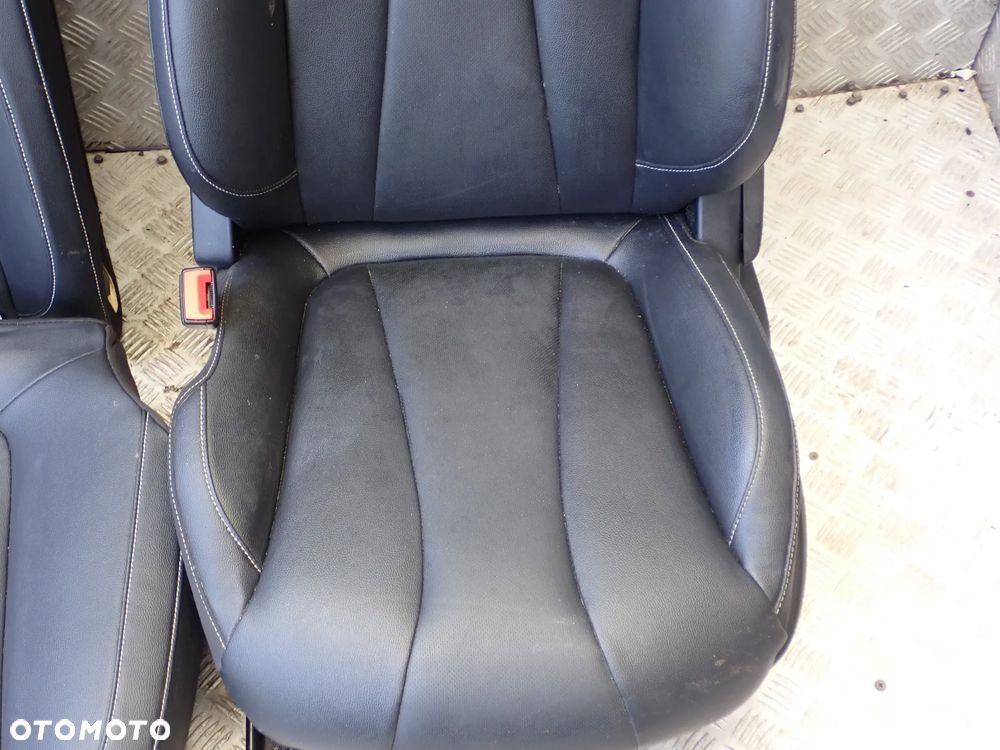 MG MG5  FOTEL PRZEDNI PRAWY / LEWY ORAZ KANAPA TYLNIA SKÓRA KOMPLET - 7