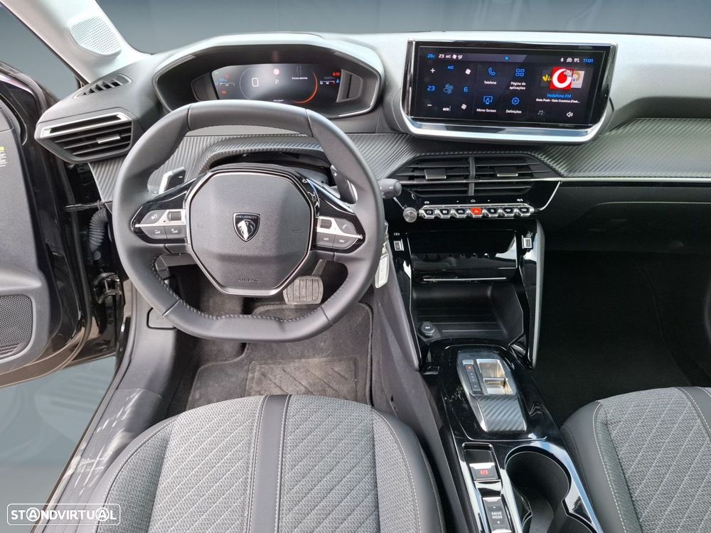 Peugeot 208 1.2 Hybrid Allure e-DCS6 — fotografia 13