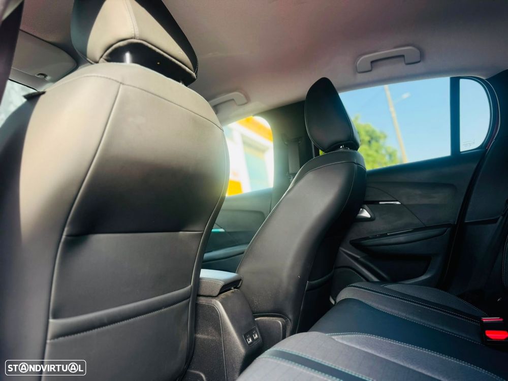 Peugeot 208 1.2 PureTech Allure Pack EAT8 - 33