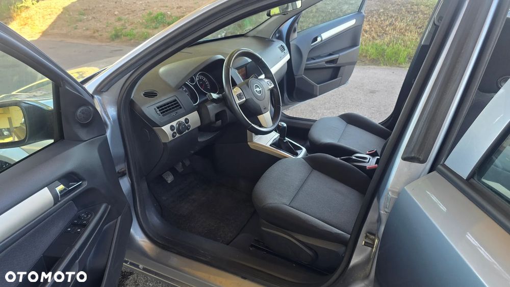 Opel Astra 1.4 150 Jahre - 25