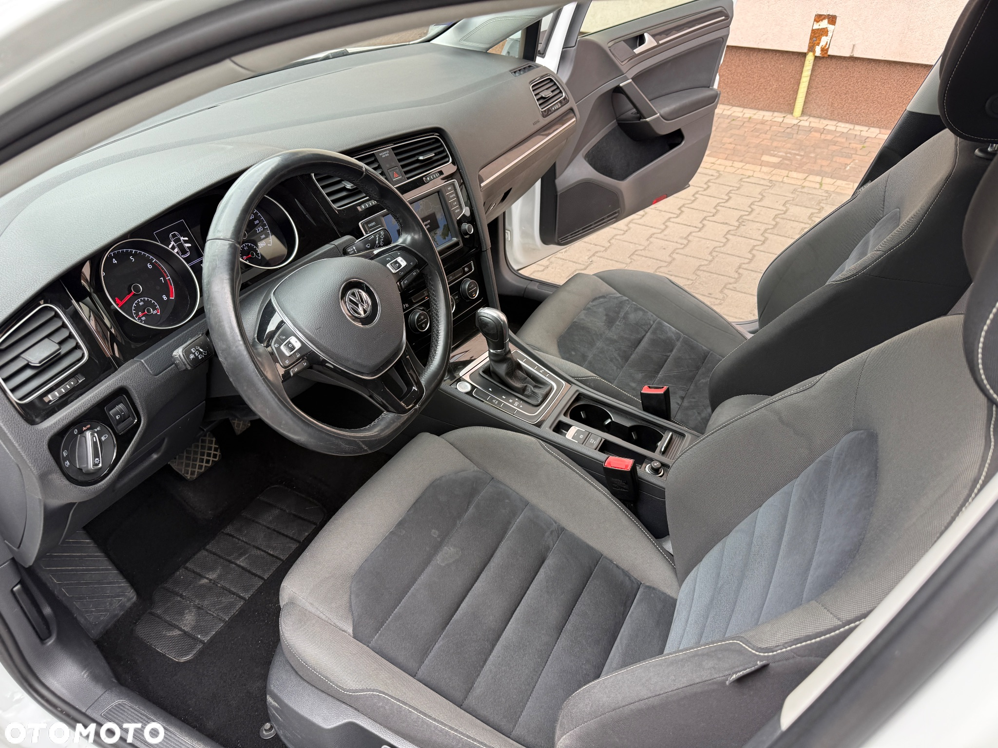 Volkswagen Golf Variant 1.4 TSI (BlueMotion Technology) DSG Highline - 13