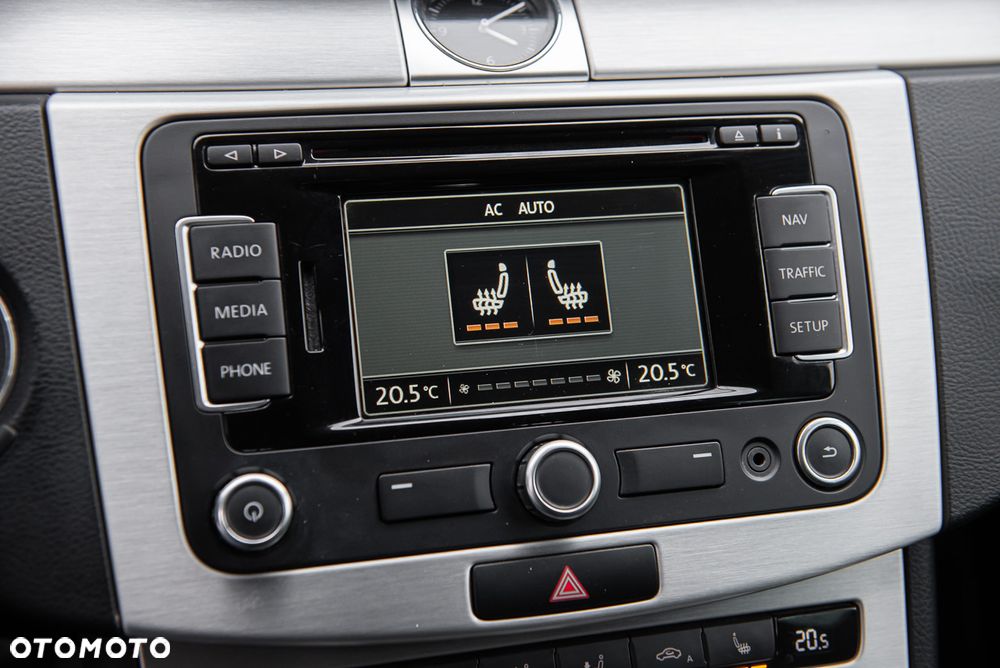 Volkswagen Passat Variant - 23