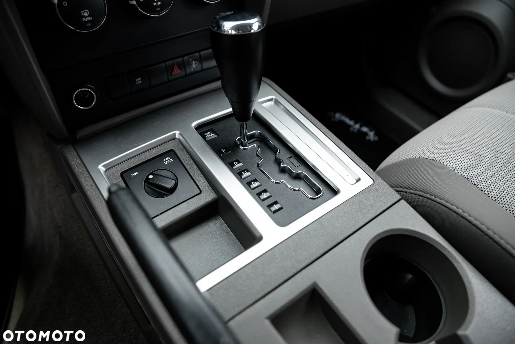 Dodge Nitro 3.7 V6 SLT 4WD - 31