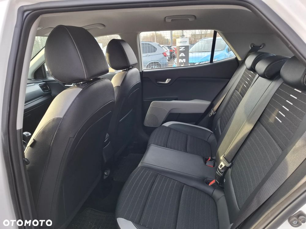 Kia Stonic 1.0 T-GDI L - 13