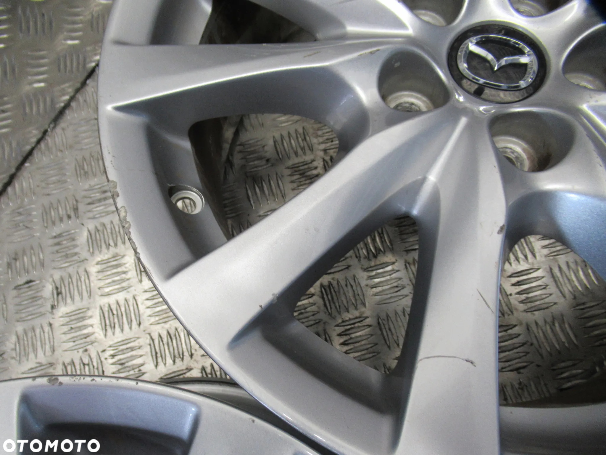 Felgi Mazda 3 5 6 7,5Jx17 et50 5x114,3 - 6