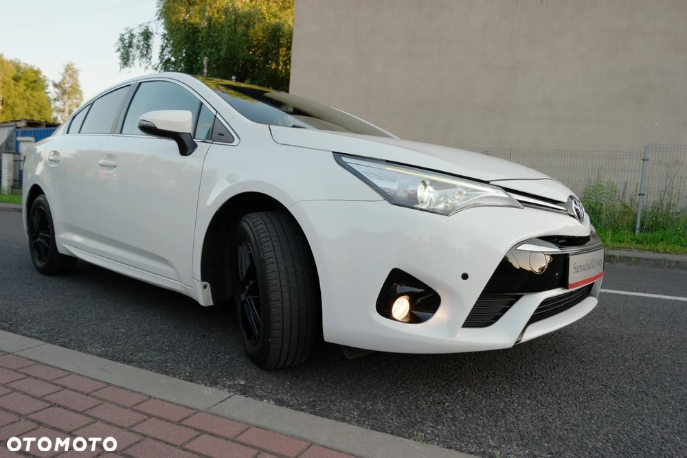 Toyota Avensis 1.8 Active - 38