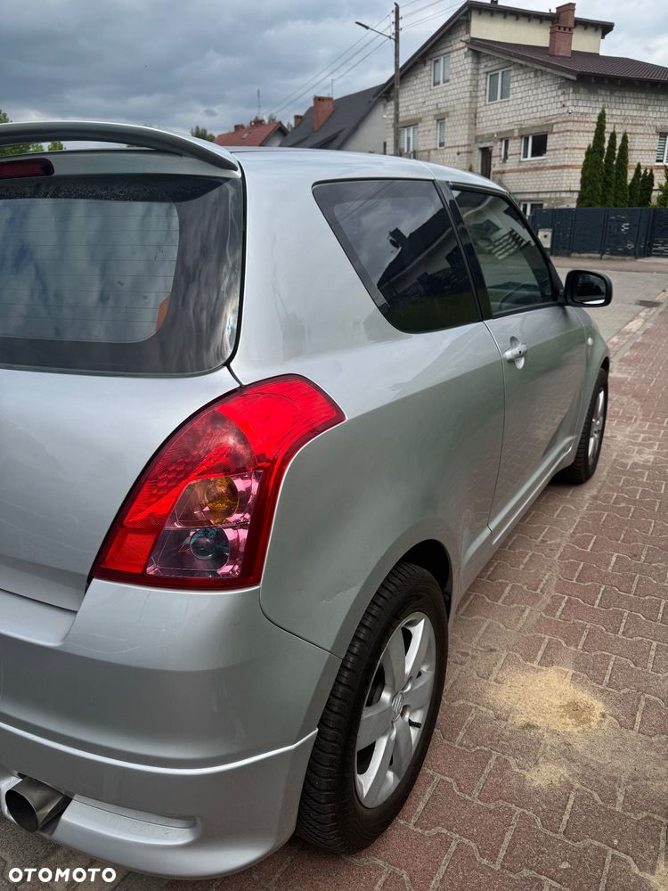 Suzuki Swift 1.3 Club - 5