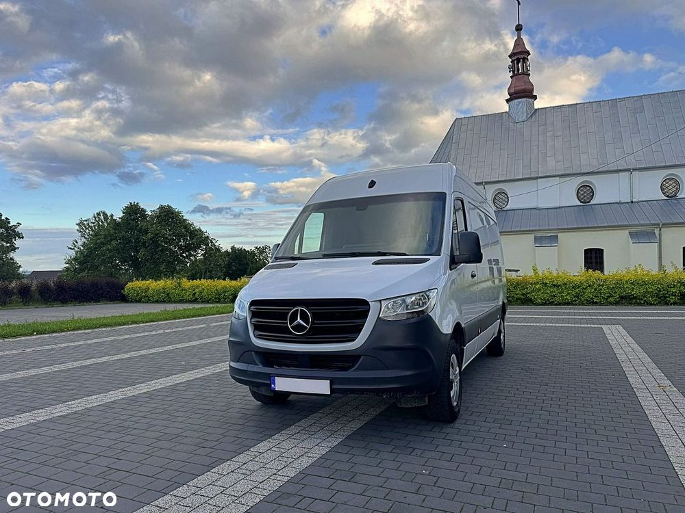 Mercedes-Benz Sprinter - 9