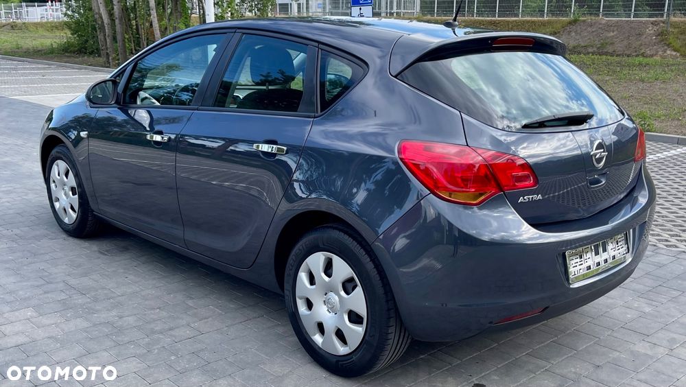 Opel Astra 1.4 T Essentia - 8