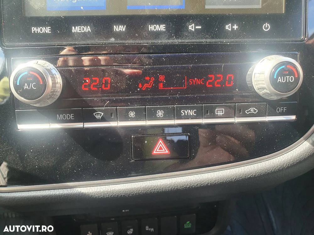 Mitsubishi Outlander 2.4 4WD Diamant+ - 21