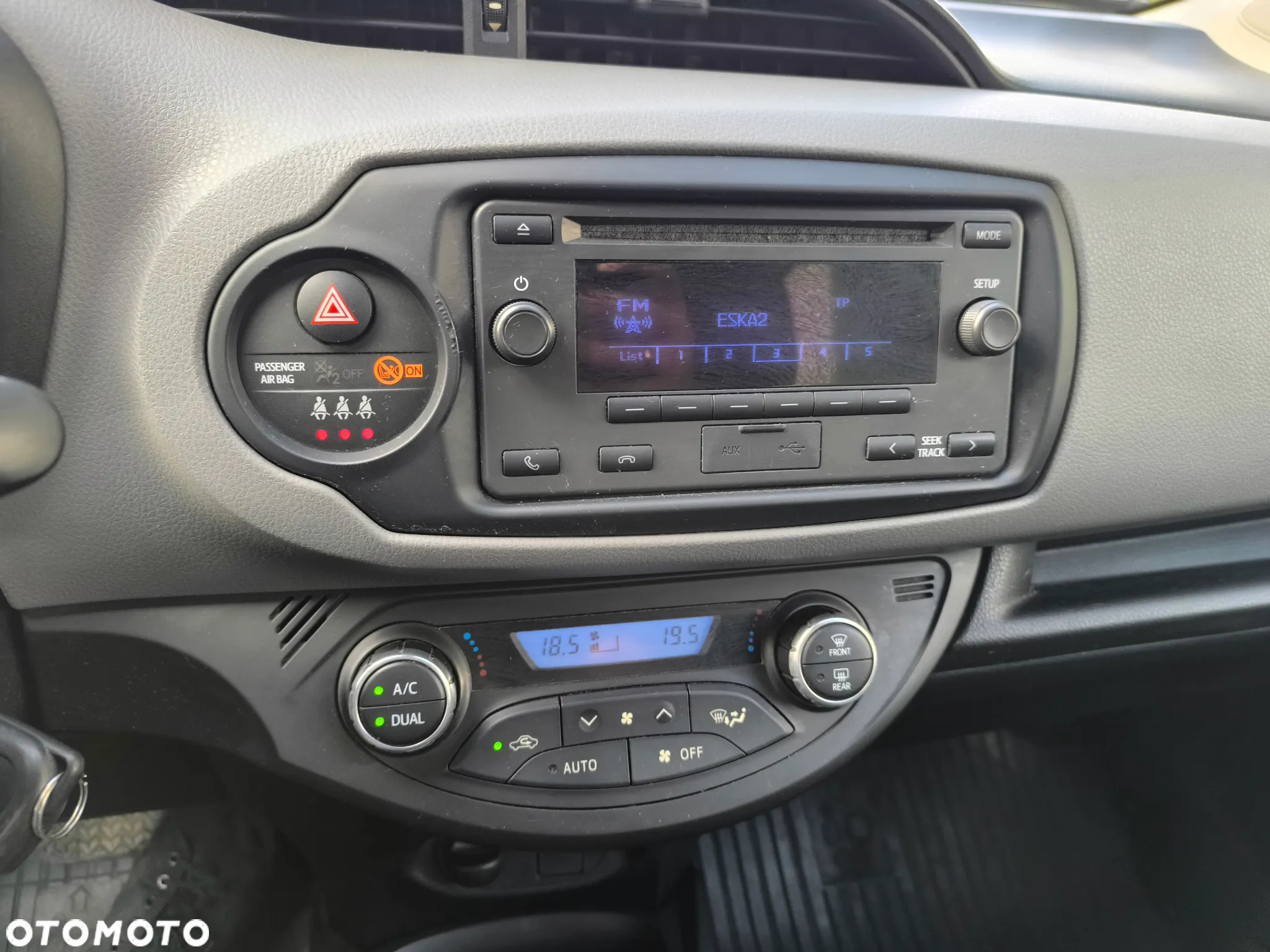 Toyota Yaris Hybrid 100 Active - 16