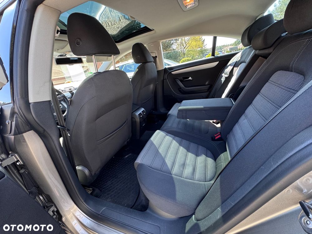 Volkswagen Passat CC 2.0 TDI BlueMotion Technology Exclusive - 8