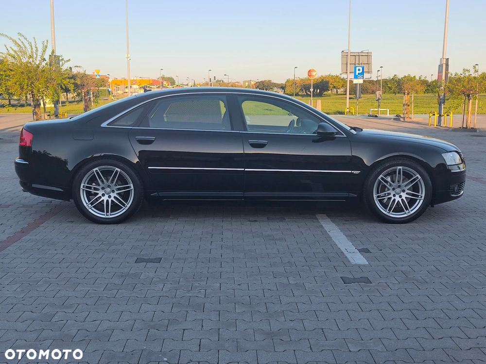 Audi A8 4.2 FSI L Quattro - 10