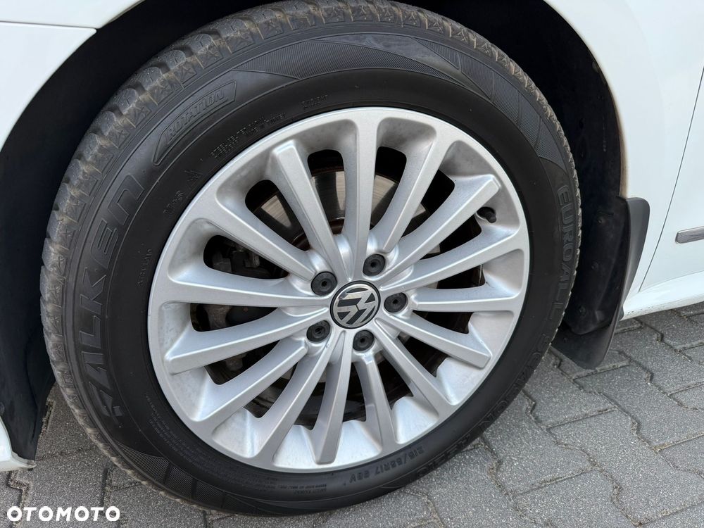Volkswagen Passat - 14