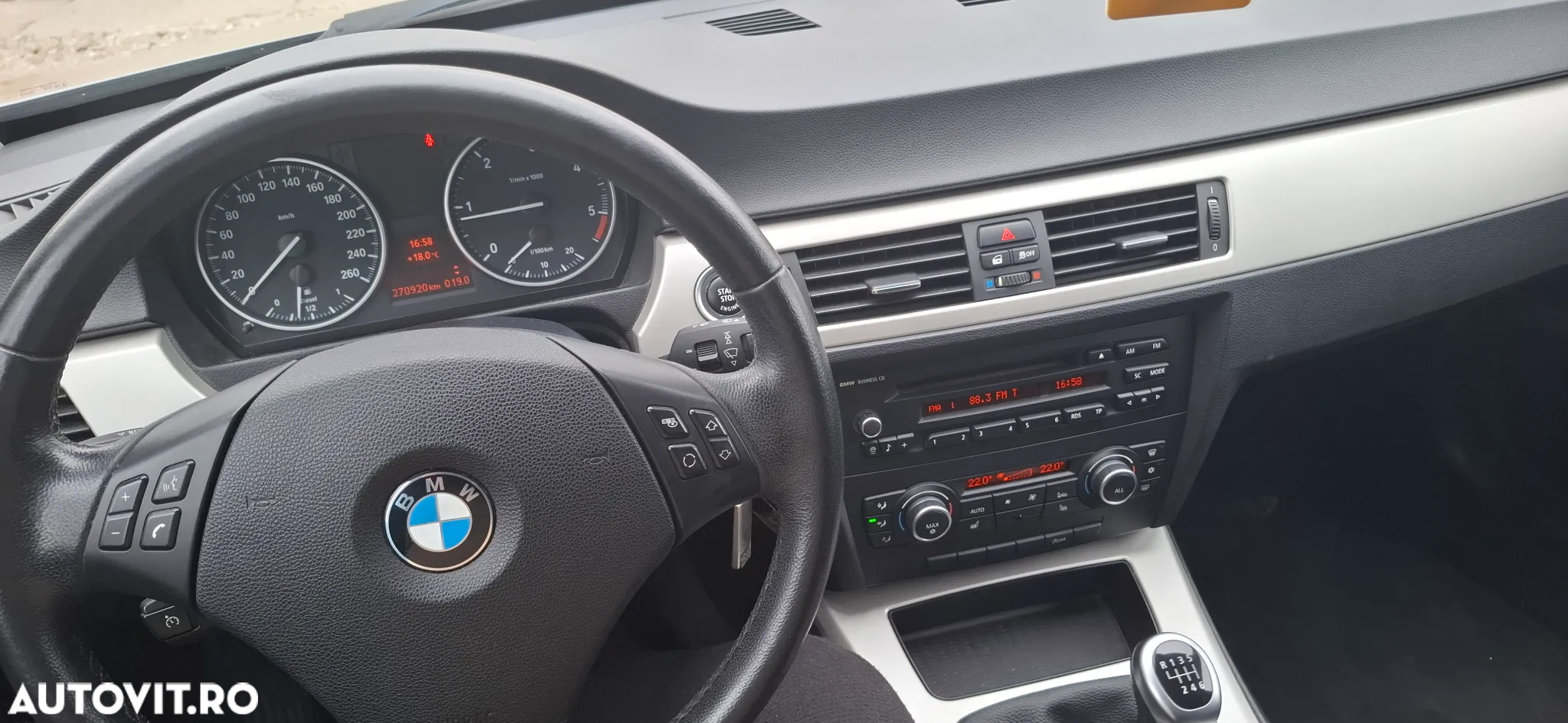 BMW Seria 3 318d - 9