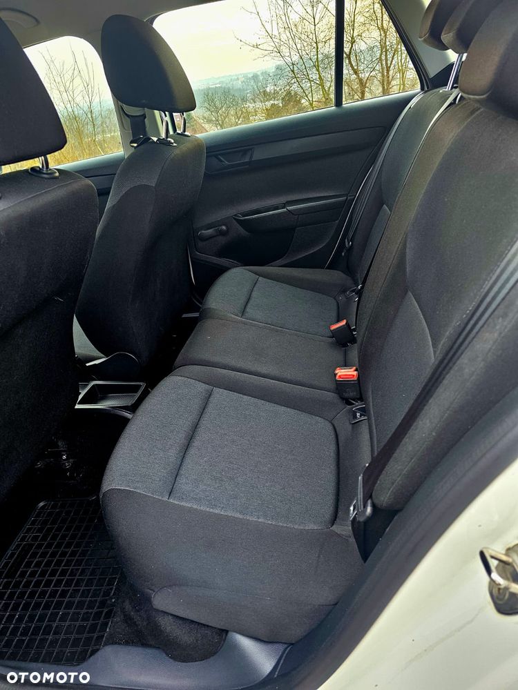 Skoda Fabia - 12