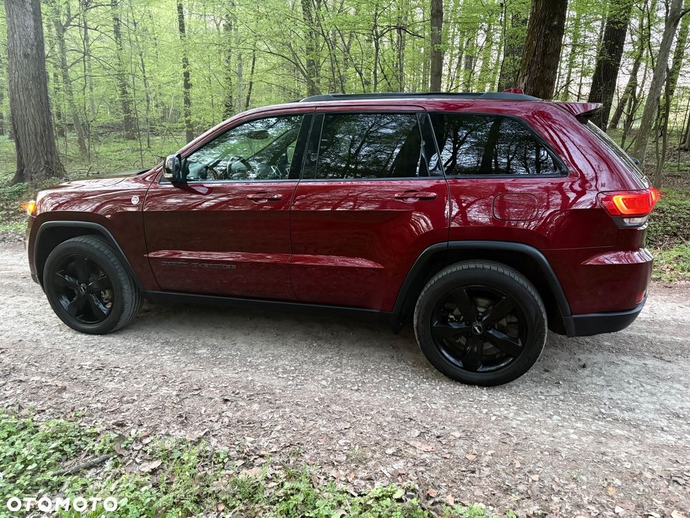 Jeep Grand Cherokee - 12