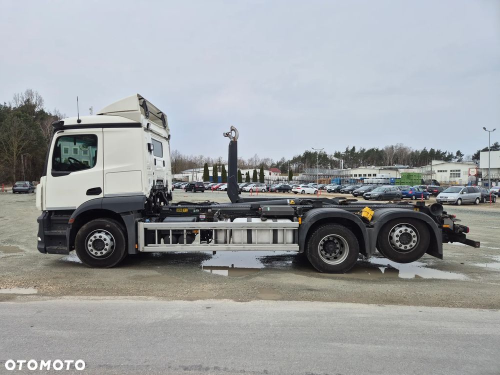 Mercedes-Benz ACTROS - 3