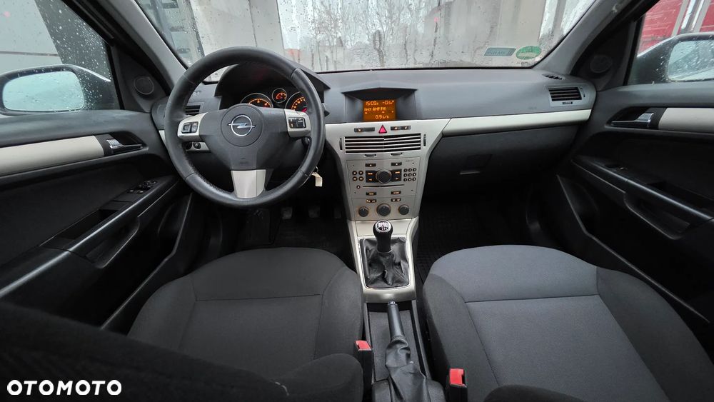 Opel Astra 1.7 CDTI DPF Color Edition - 11