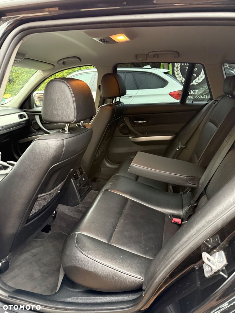 BMW Seria 3 320d Efficient Dynamics Edition - 26