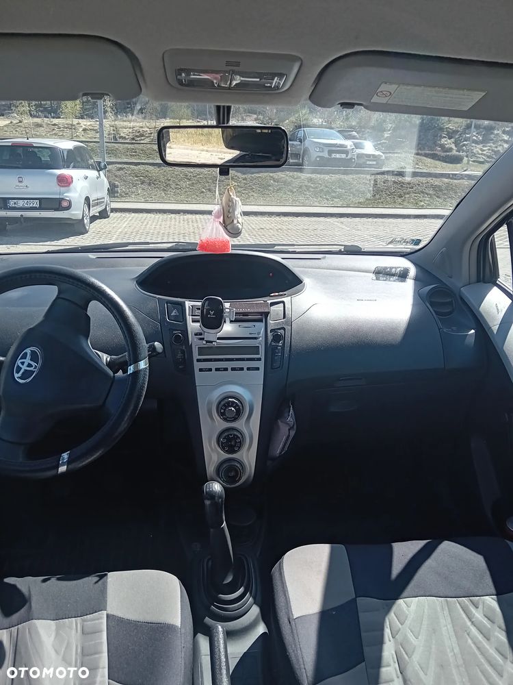 Toyota Yaris - 6