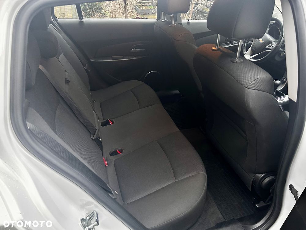 Chevrolet Cruze - 13