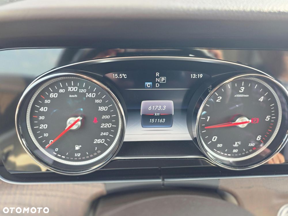 Mercedes-Benz Klasa E 220 d 9G-TRONIC - 12