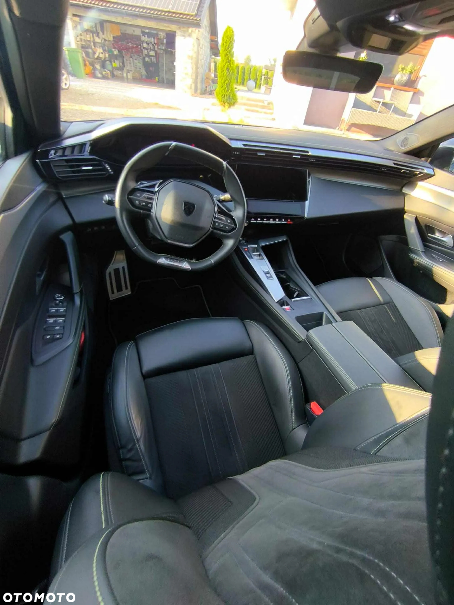 Peugeot 408 1.6 Plug-In Hybrid 225 GT EAT8 - 13