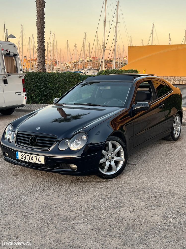 Mercedes-Benz C 220 2002 photo 2