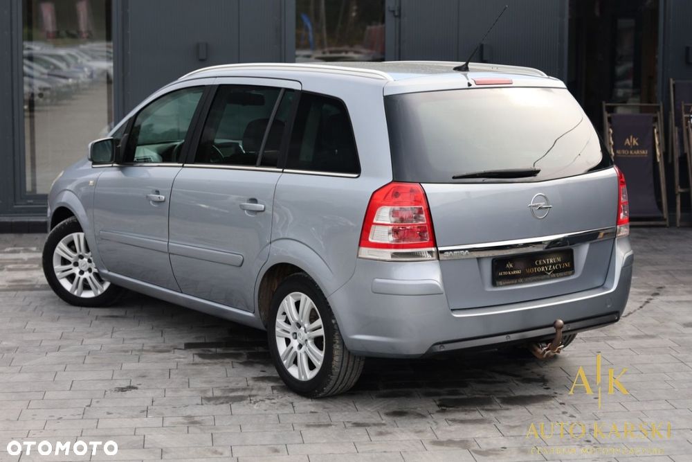 Opel Zafira - 10