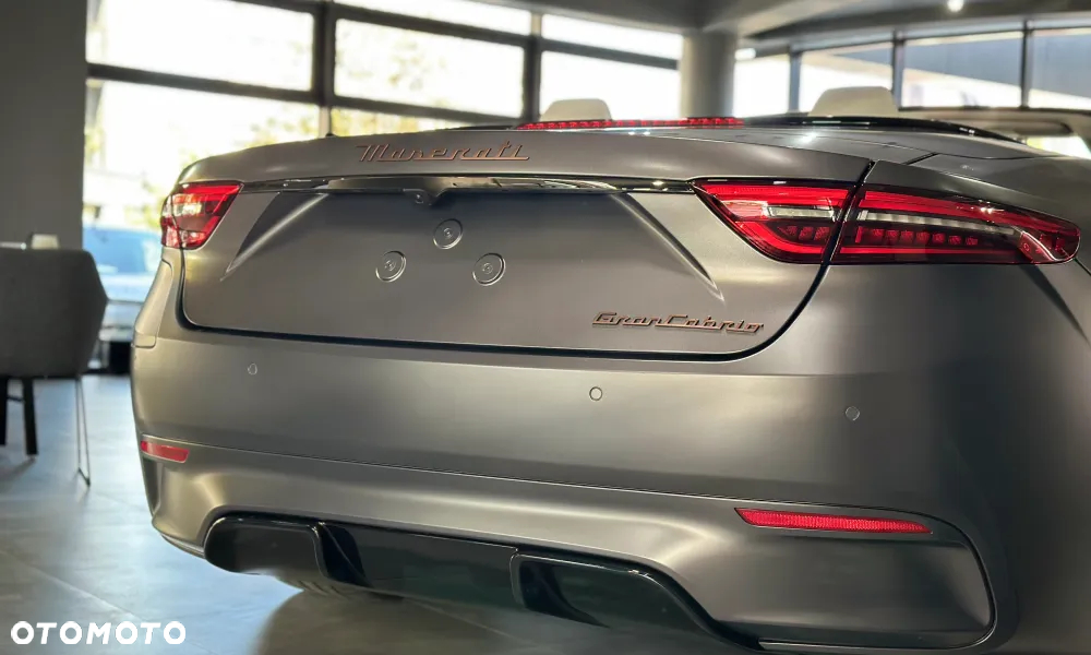 Maserati GranCabrio - 9