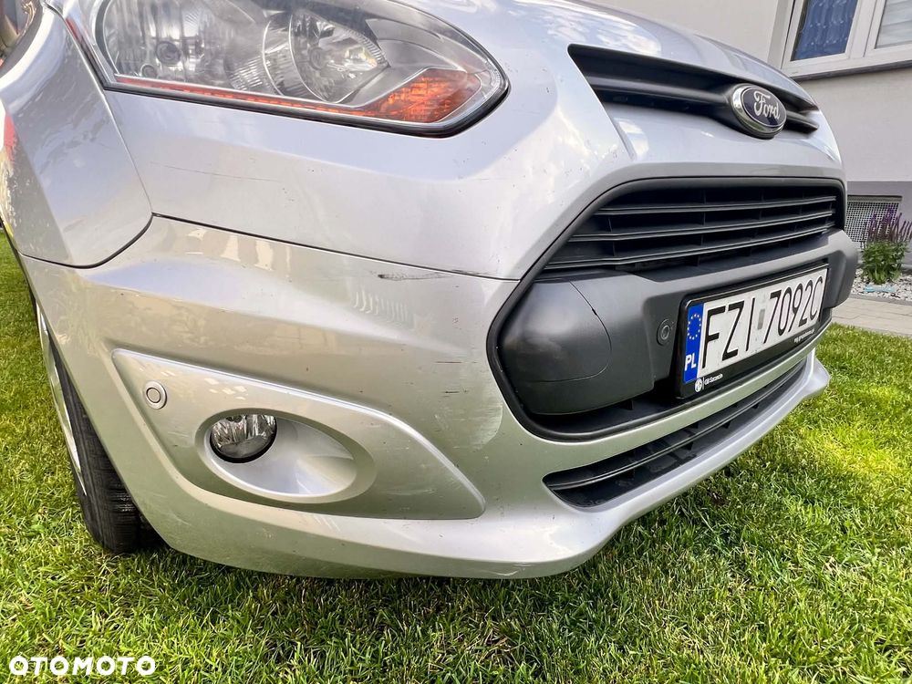 Ford Tourneo Connect Grand - 13