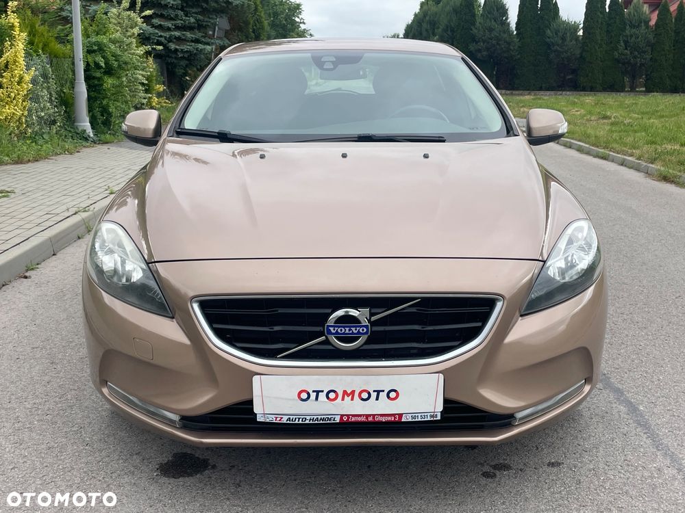 Volvo V40 D2 Momentum - 23
