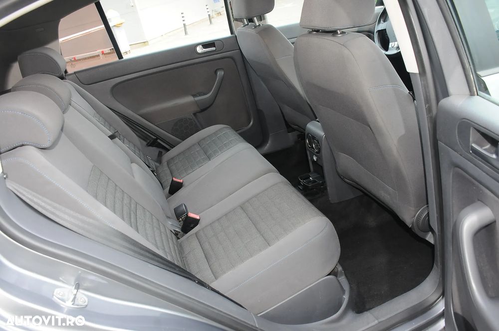 Volkswagen Golf Plus 1.6 FSI Comfortline - 7