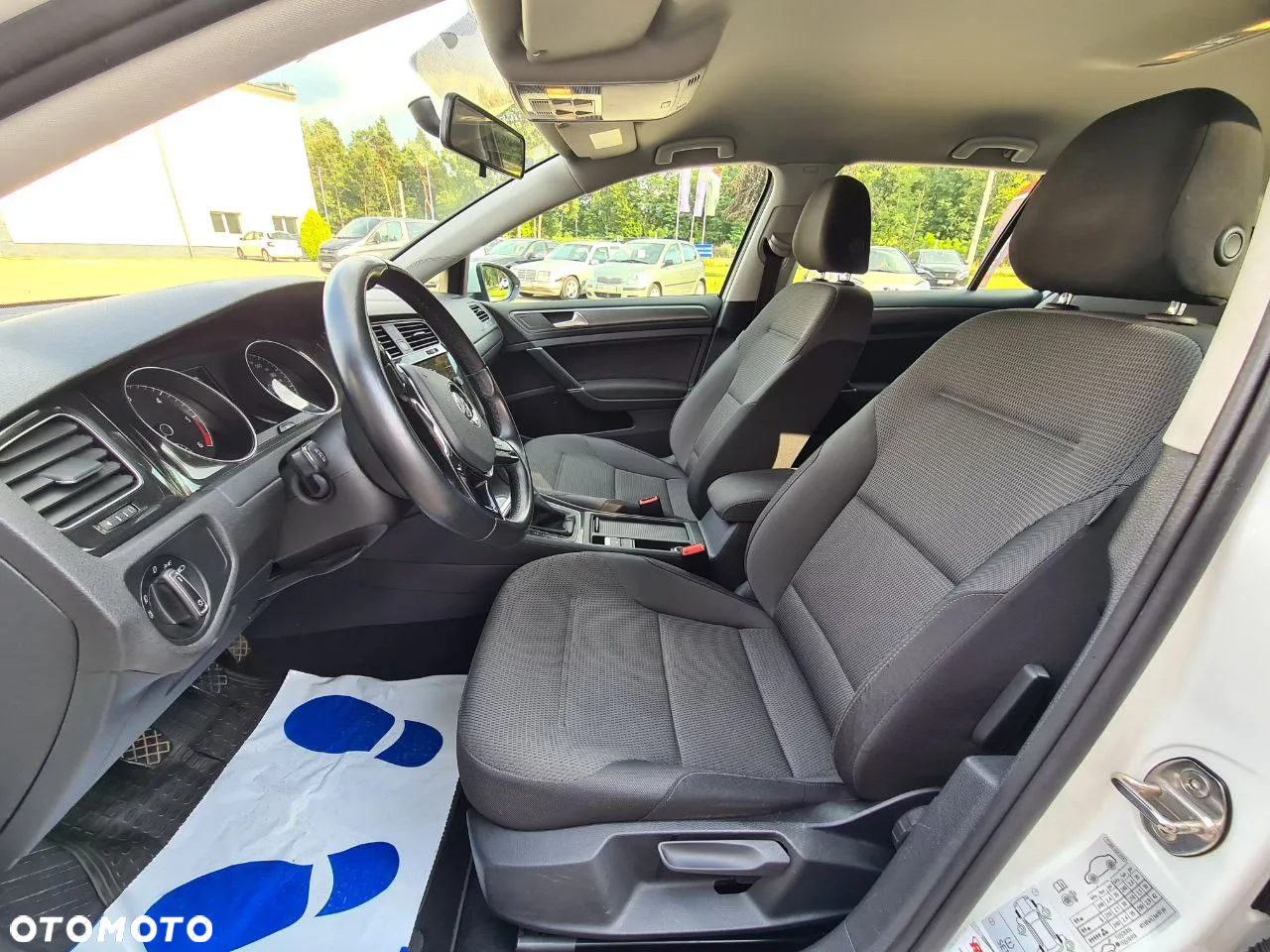 Volkswagen Golf VII 1.6 TDI BMT Comfortline - 12