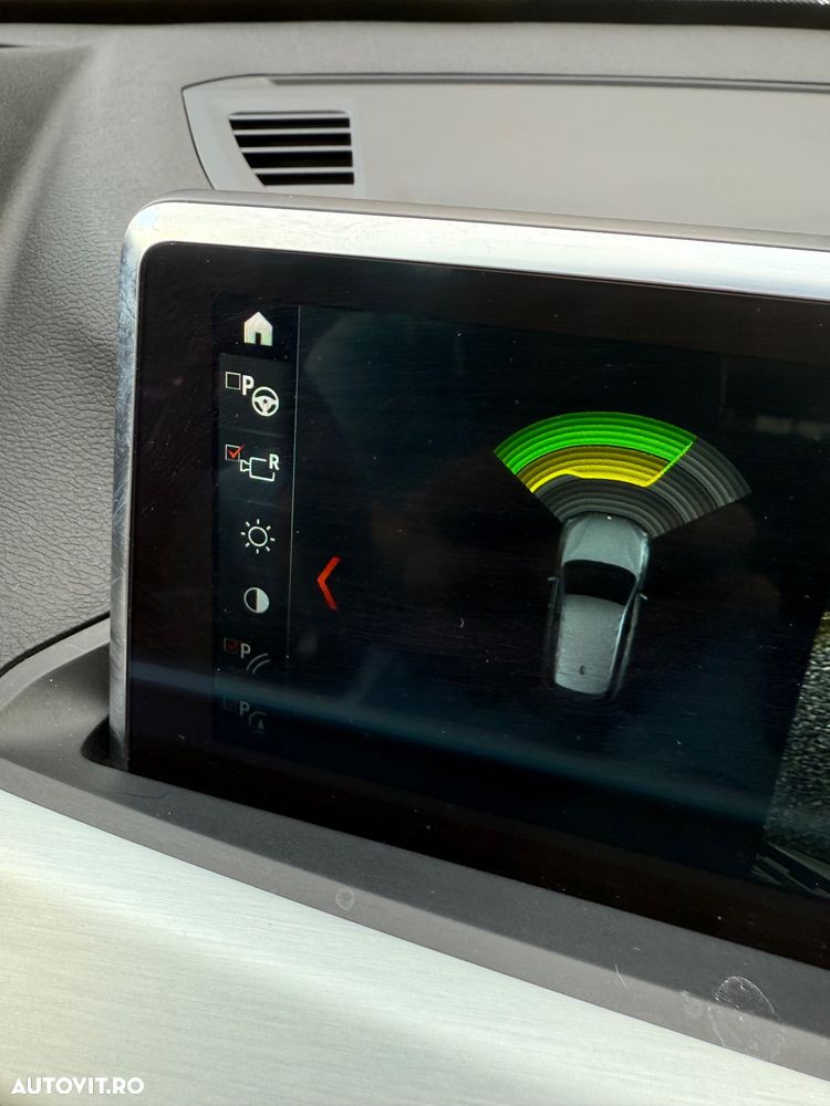 BMW X1 xDrive20i Aut. Advantage - 30