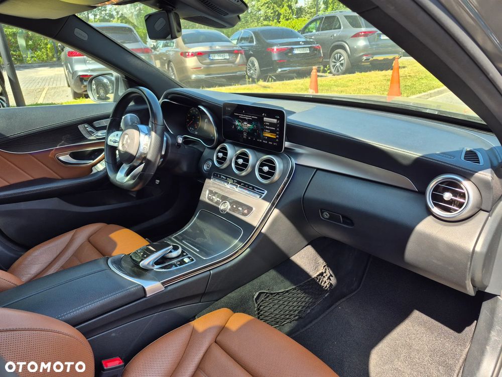Mercedes-Benz Klasa C 200 4MATIC 9G-TRONIC - 32