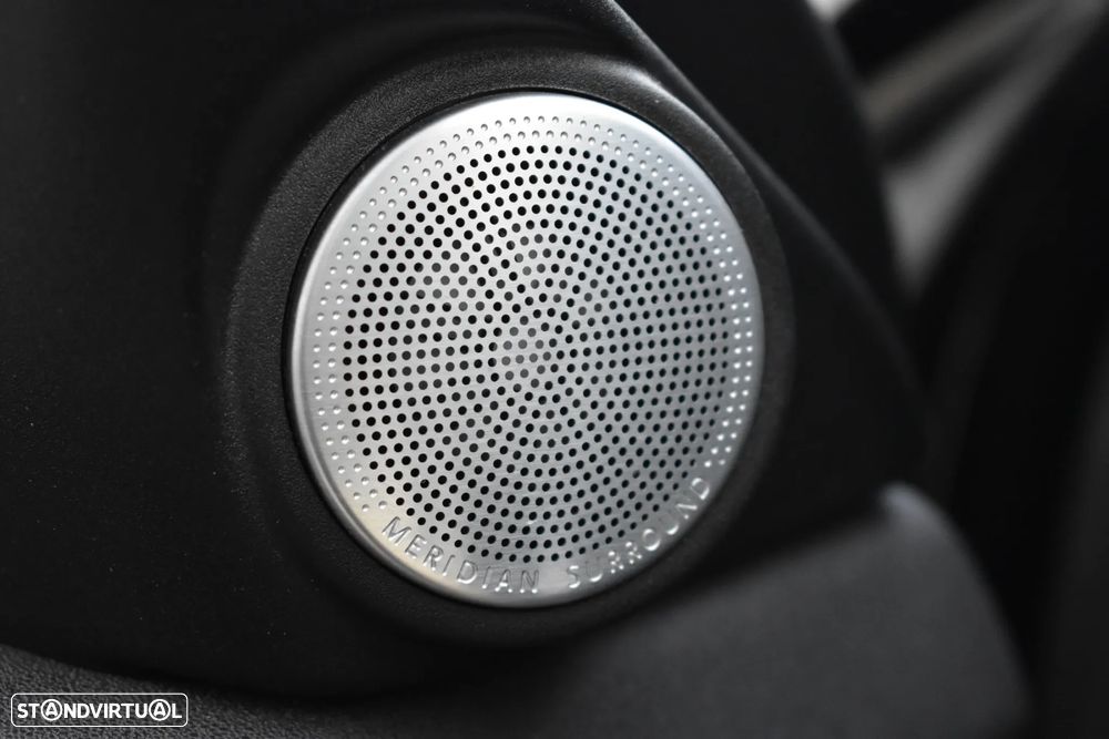 Land Rover Range Rover Evoque P300e R-Dynamic HSE - 27