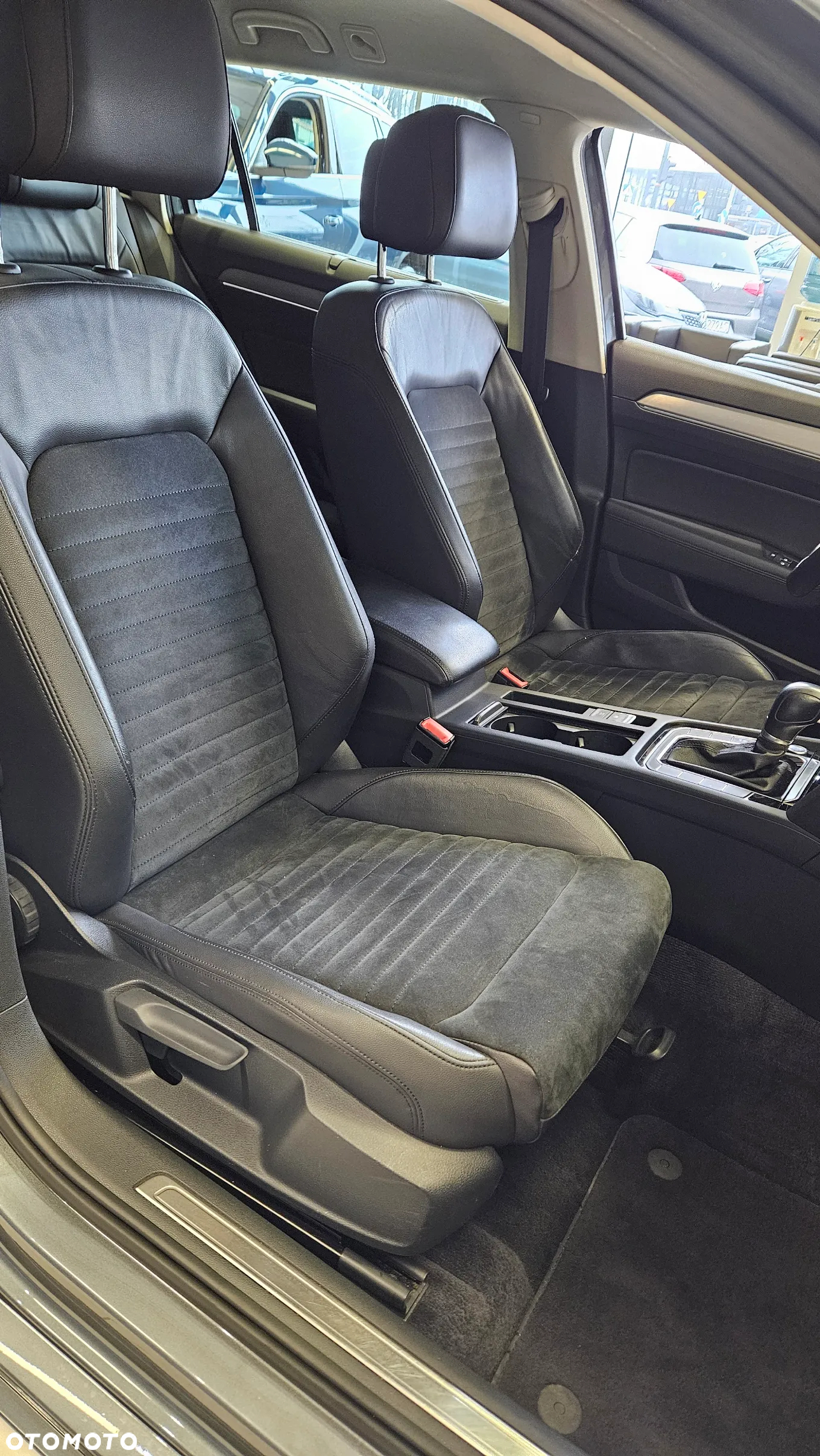 Volkswagen Passat - 14