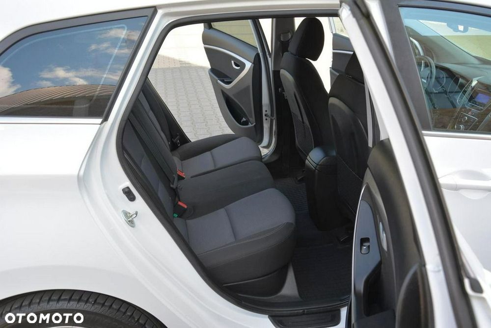Hyundai i30 1.4 Comfort - 14
