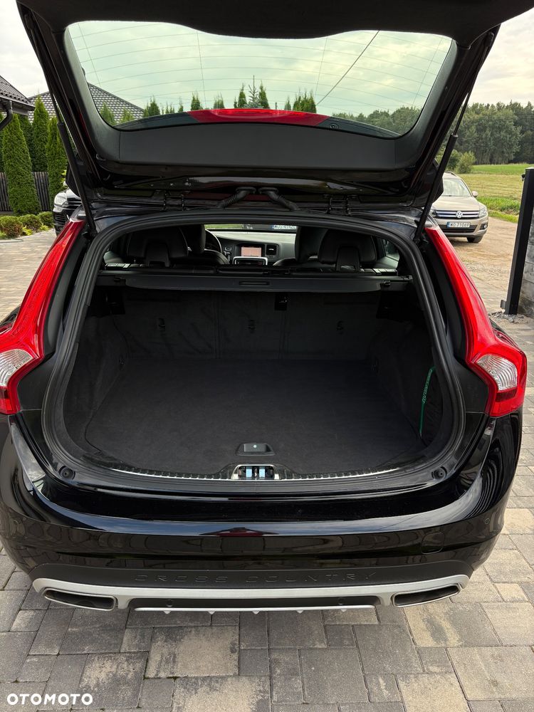 Volvo V60 Cross Country D3 Geartronic Summum - 21
