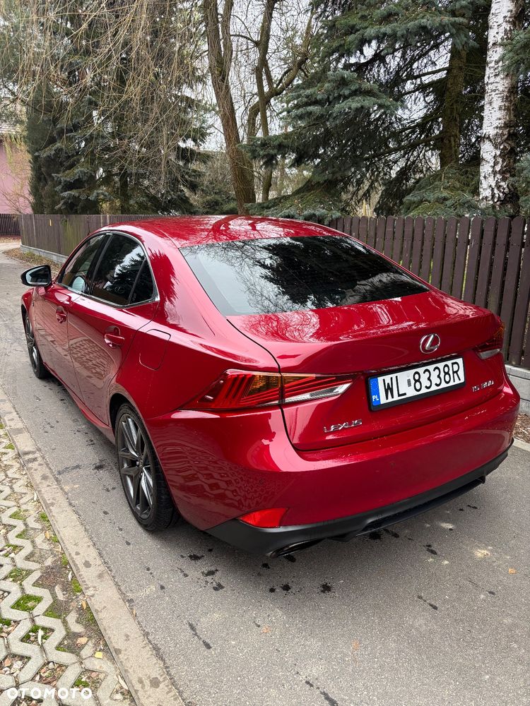 Lexus IS 200t / 300 F Sport - 4